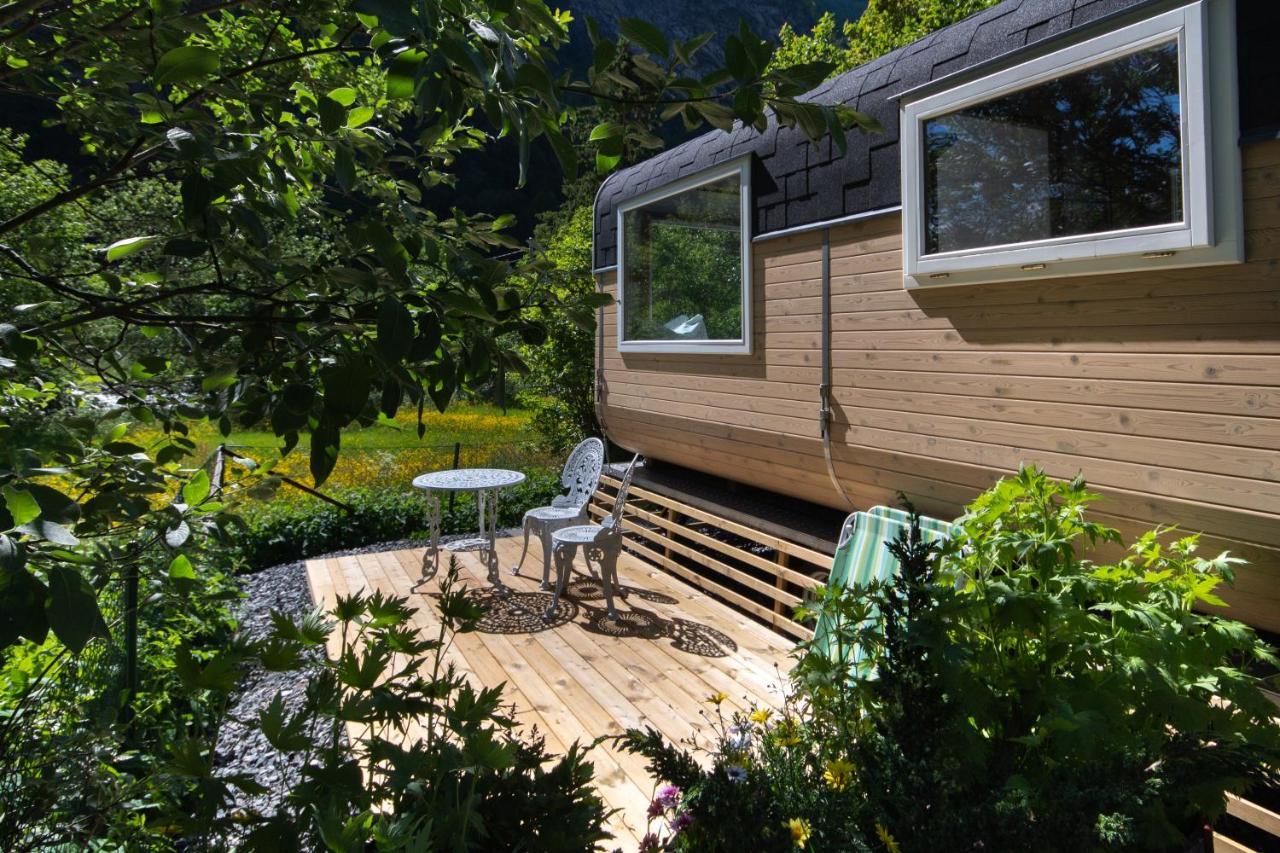 Tiny House With Terrace Villa Flam Exterior photo
